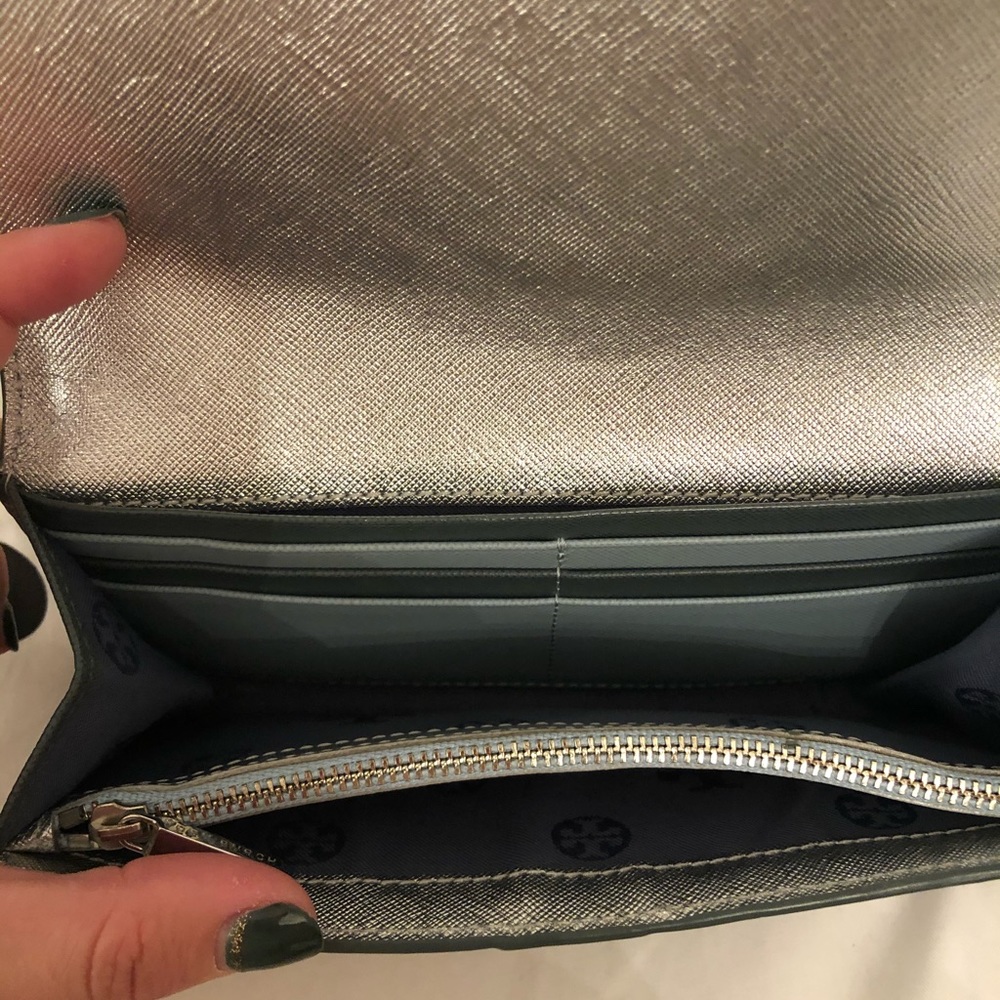 Tory Burch Wallet - Picture 4 of 4